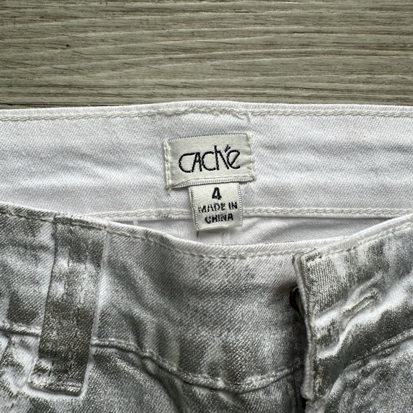 Cachè white silver metallic Sz 4 like new chic bootcut jeans - Picture 5 of 5
